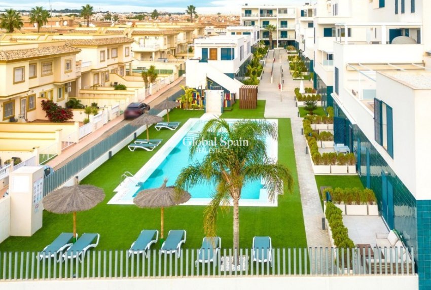 Resale - APARTMENT -
ORIHUELA COSTA - Playa Flamenca