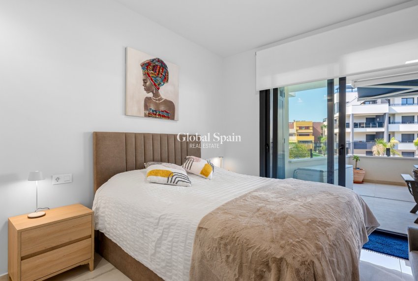 Resale - APARTMENT -
ORIHUELA COSTA - Playa Flamenca
