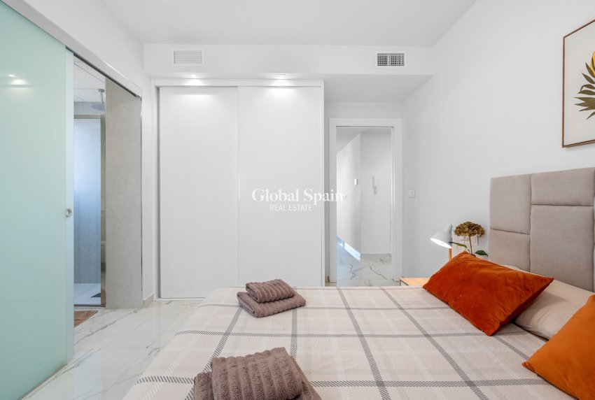 Resale - APARTMENT -
ORIHUELA COSTA - Playa Flamenca