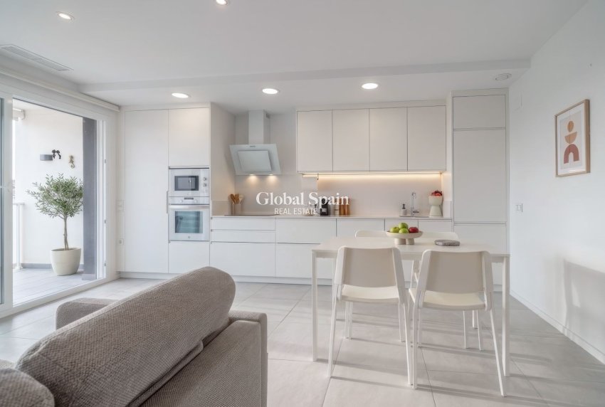 Resale - APARTMENT -
ORIHUELA COSTA - Playa Flamenca