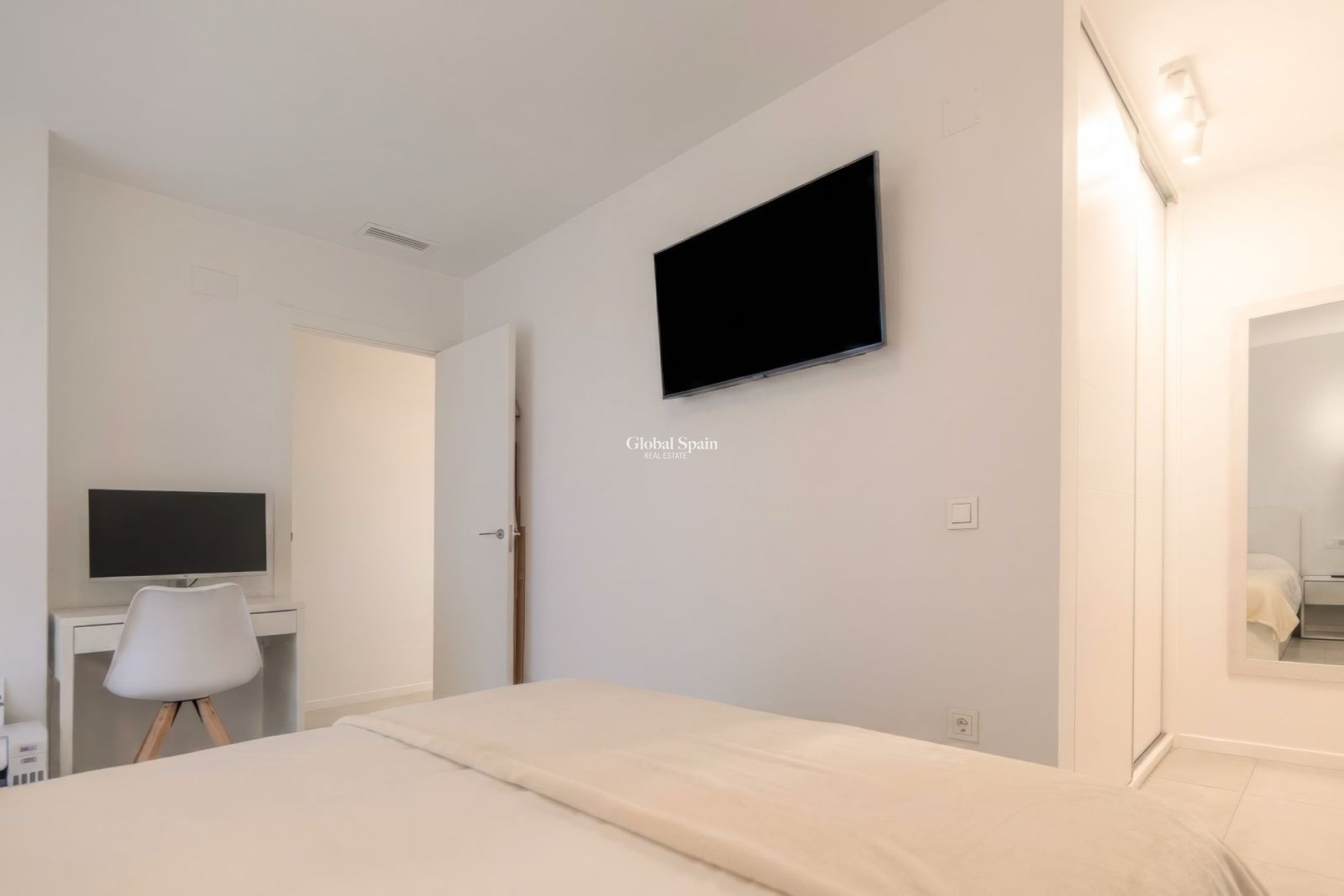 Resale - APARTMENT -
ORIHUELA COSTA - Playa Flamenca