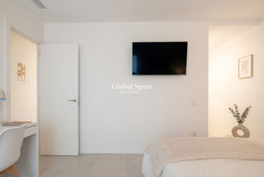 Resale - APARTMENT -
ORIHUELA COSTA - Playa Flamenca