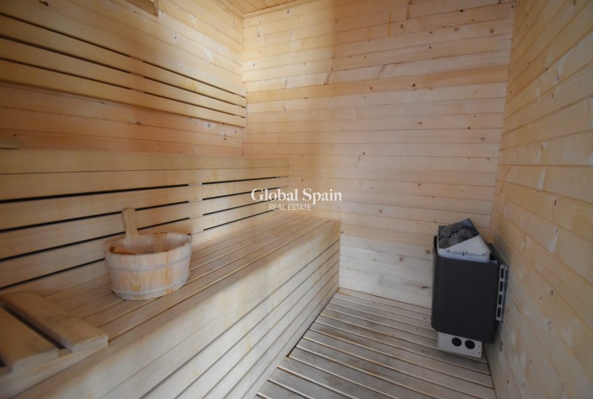 Resale - APARTMENT -
Orihuela Costa - Playa Flamenca