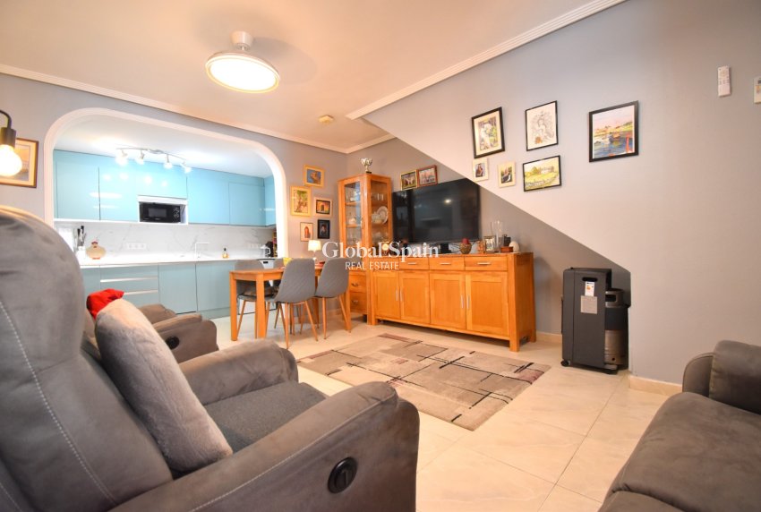 Resale - APARTMENT -
Orihuela Costa - Playa Flamenca