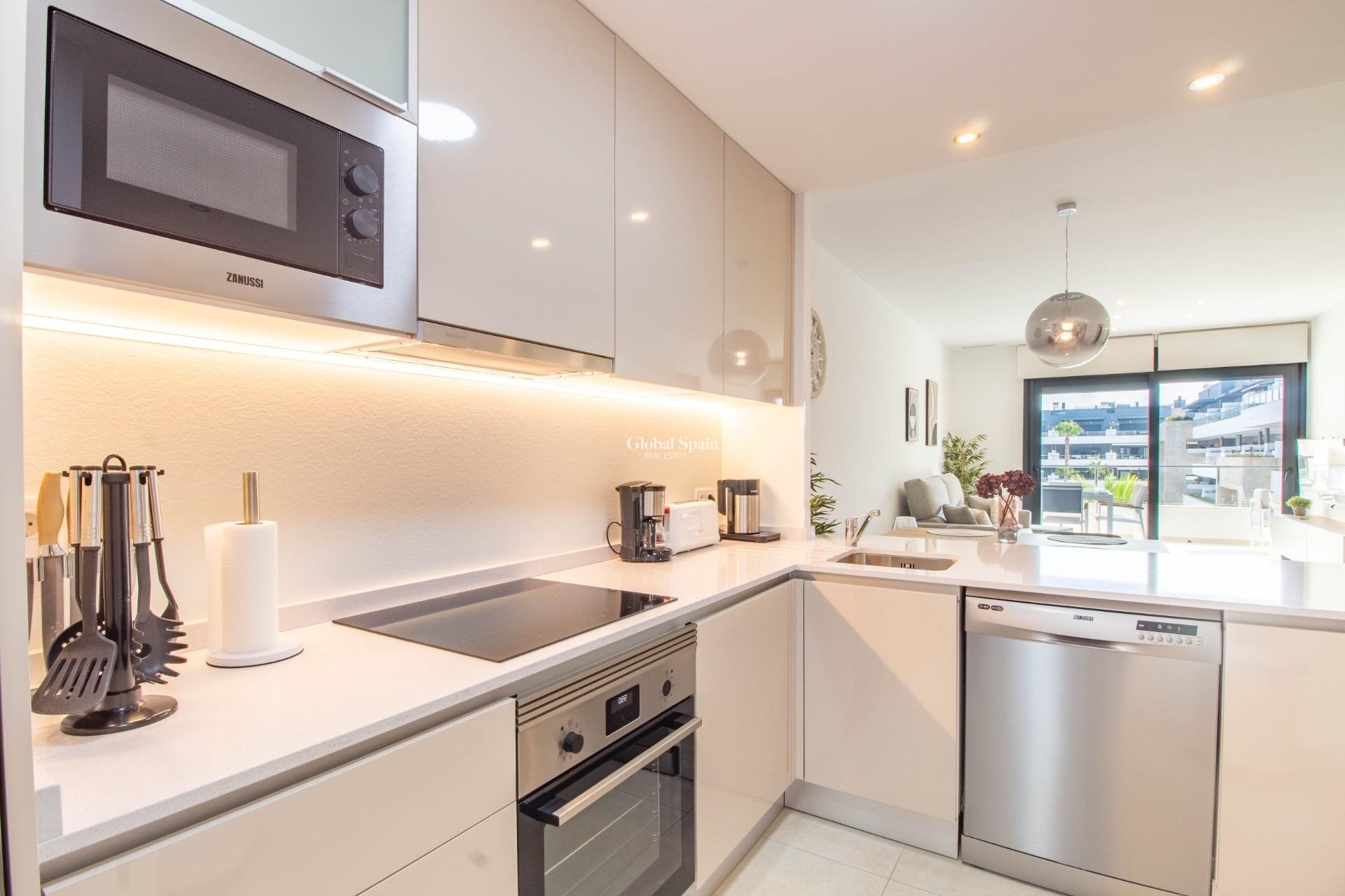 Resale - Apartment -
ORIHUELA COSTA - Playa Flamenca