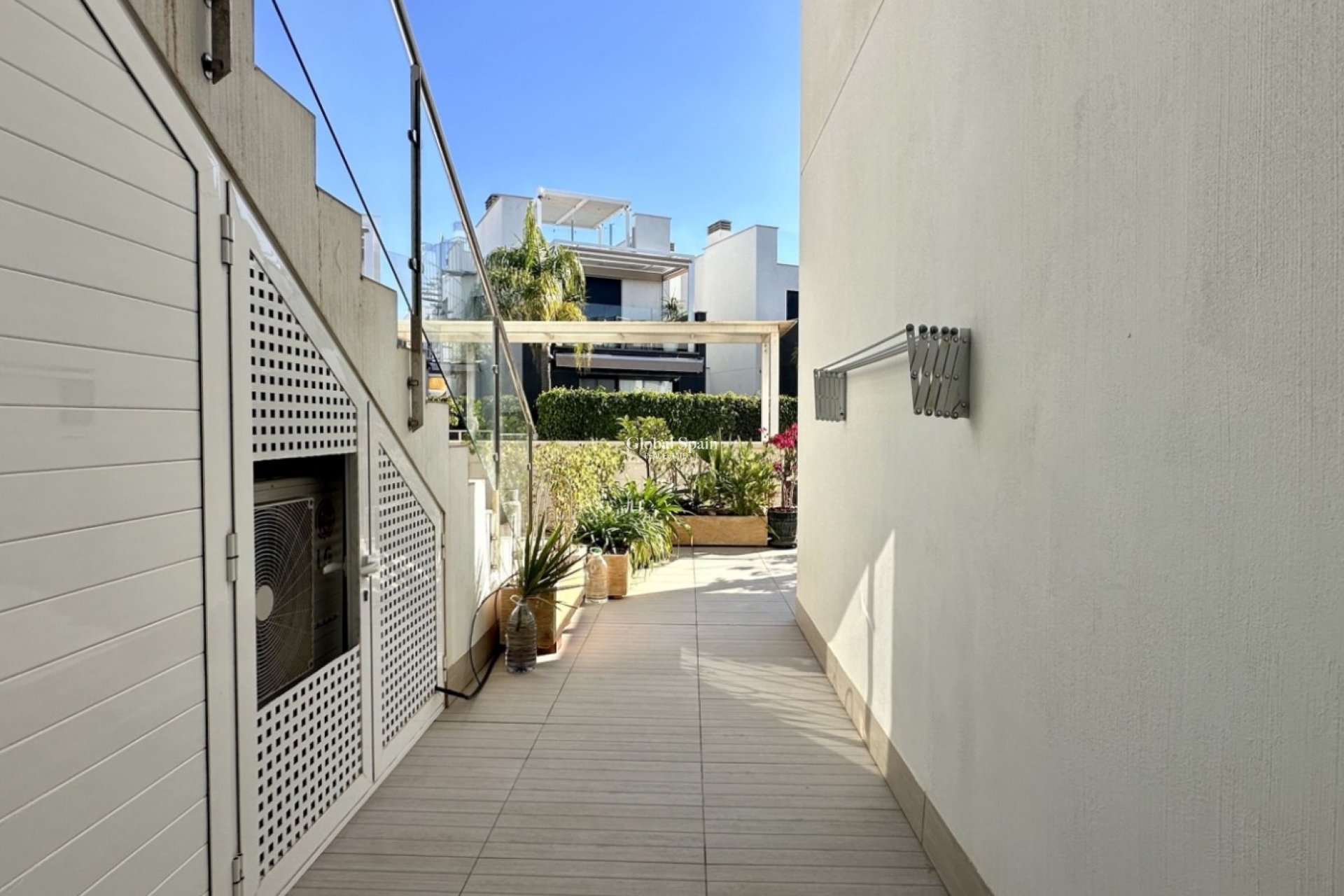 Resale - APARTMENT -
ORIHUELA COSTA - Punta Prima