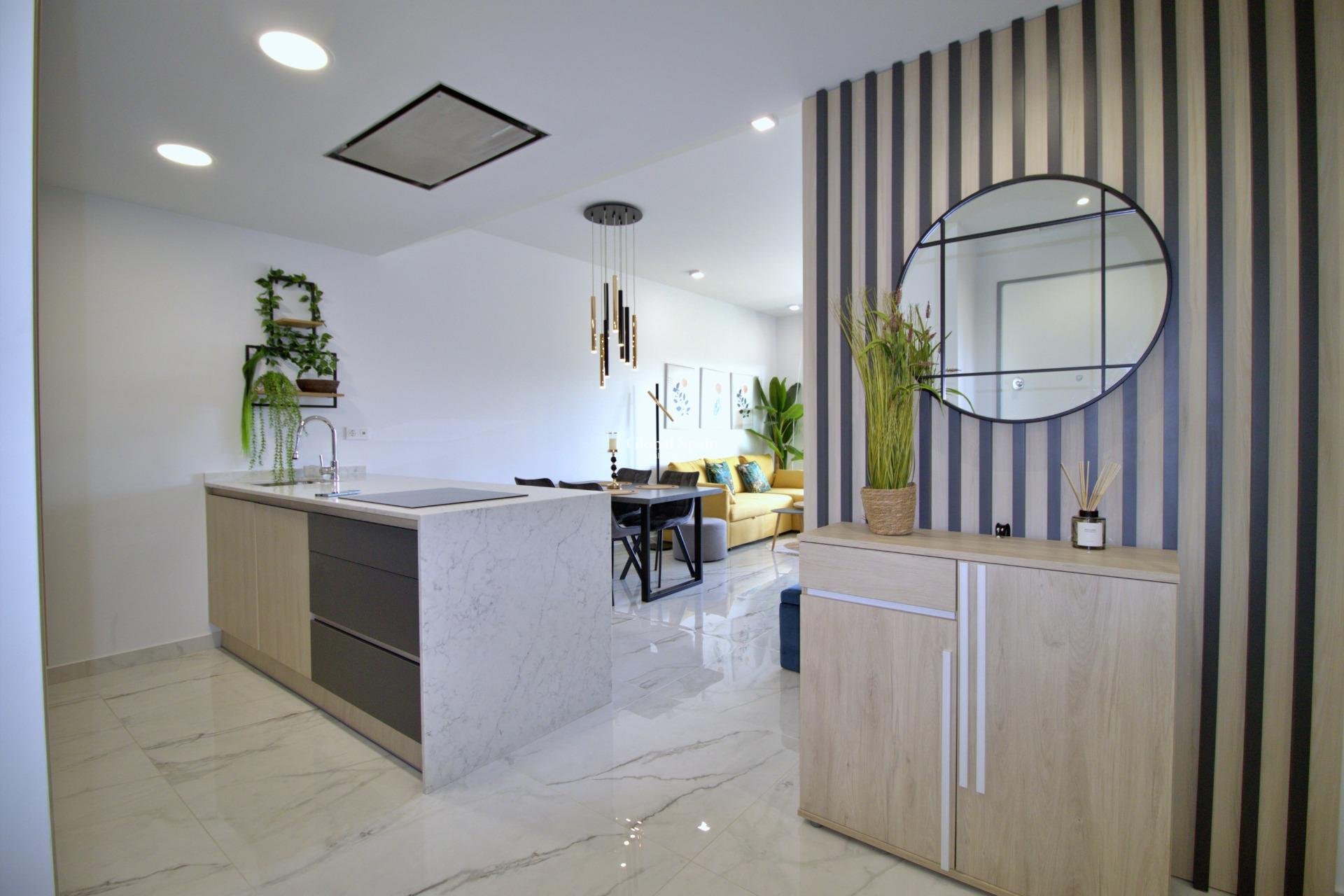 Resale - APARTMENT -
ORIHUELA COSTA - Punta Prima