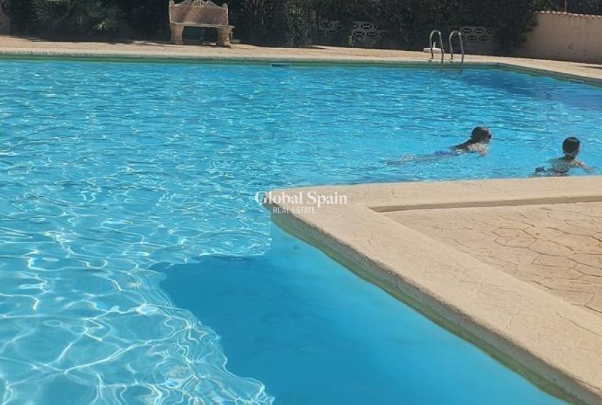 Resale - APARTMENT -
ORIHUELA COSTA - Punta Prima