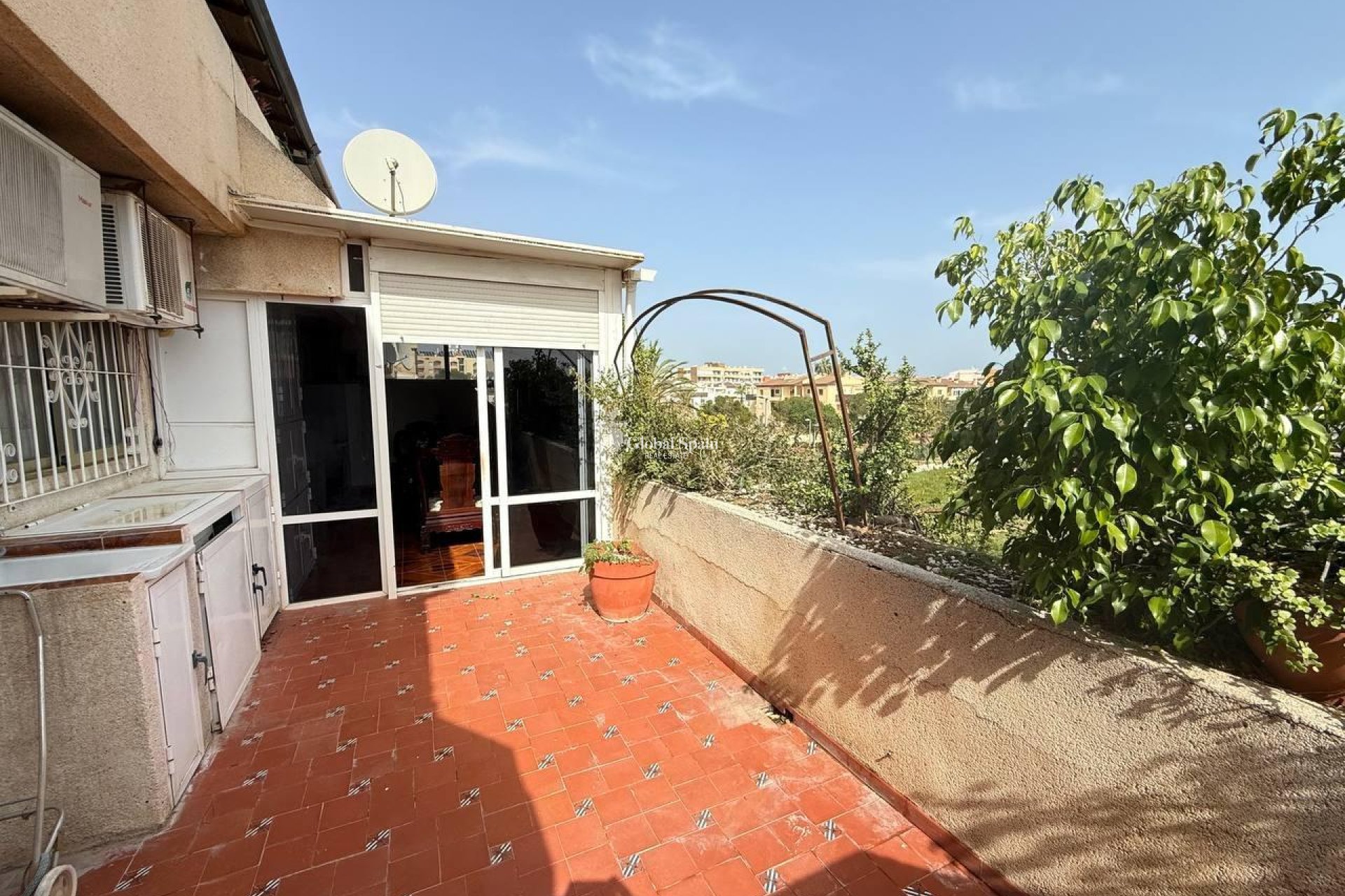 Resale - APARTMENT -
ORIHUELA COSTA - Punta Prima