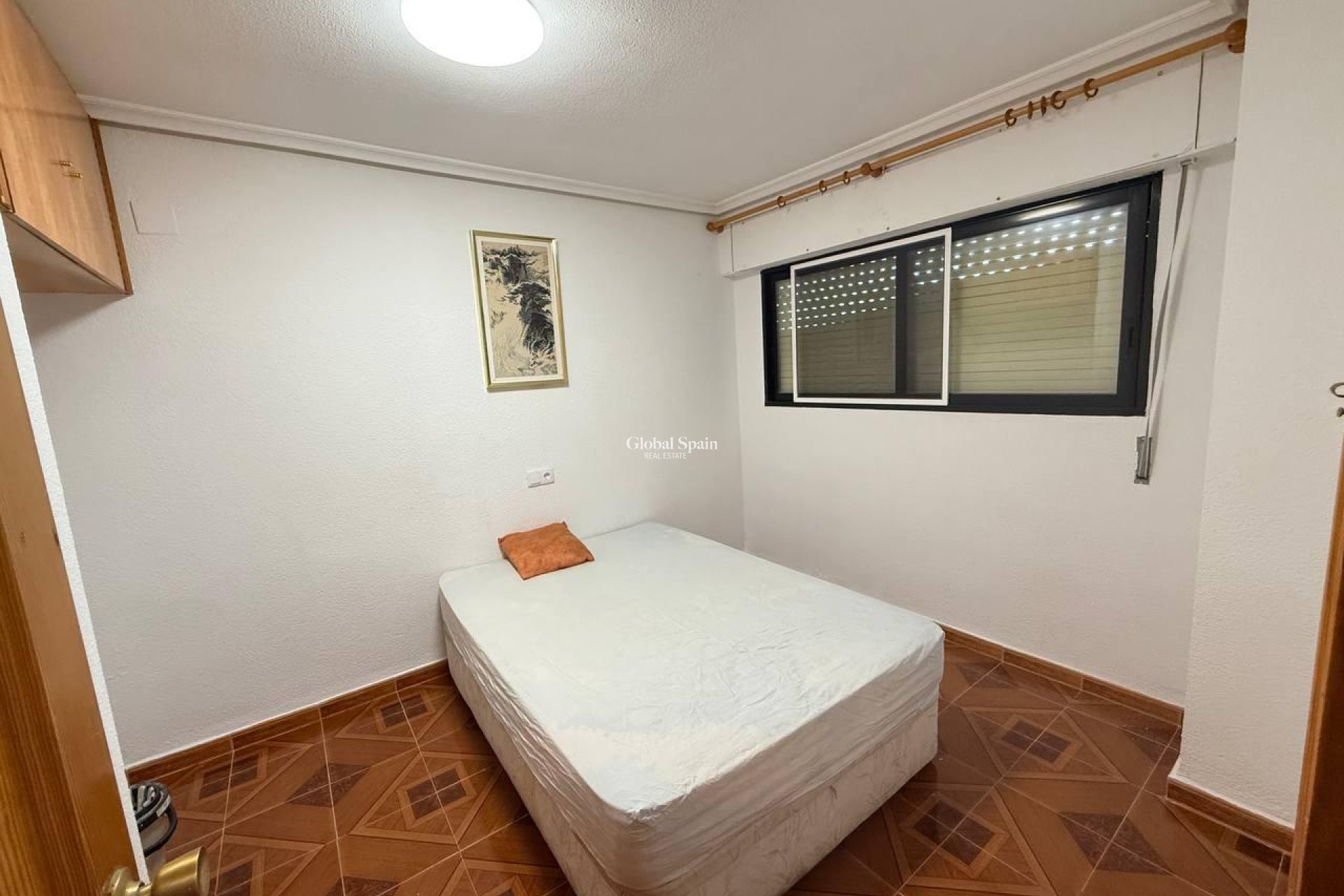 Resale - APARTMENT -
ORIHUELA COSTA - Punta Prima