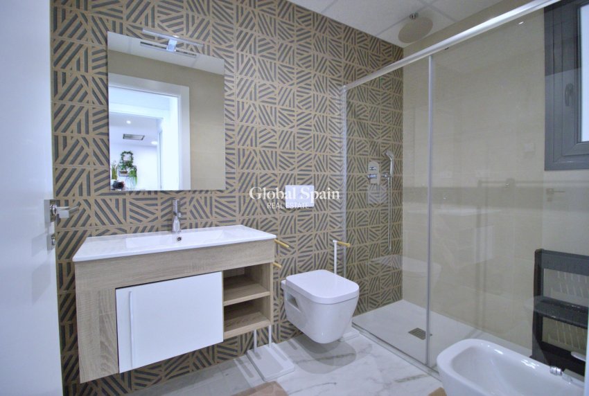 Resale - APARTMENT -
ORIHUELA COSTA - Punta Prima