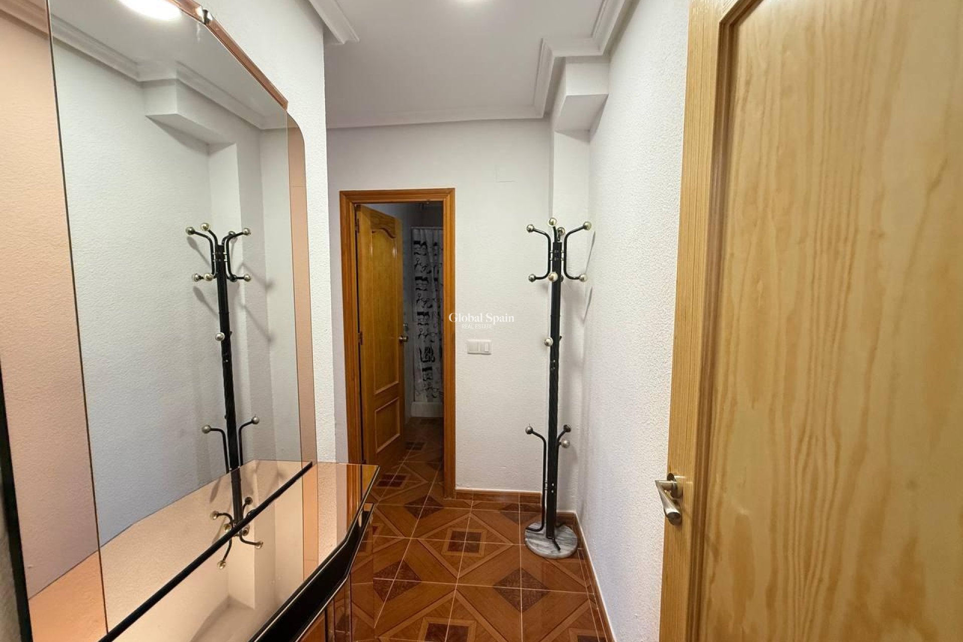 Resale - APARTMENT -
ORIHUELA COSTA - Punta Prima