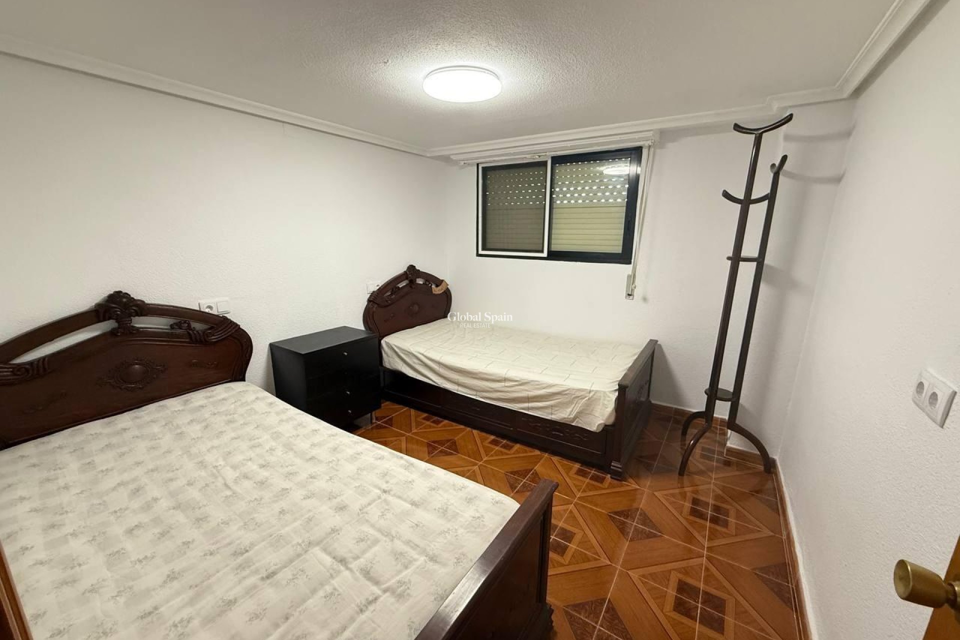 Resale - APARTMENT -
ORIHUELA COSTA - Punta Prima