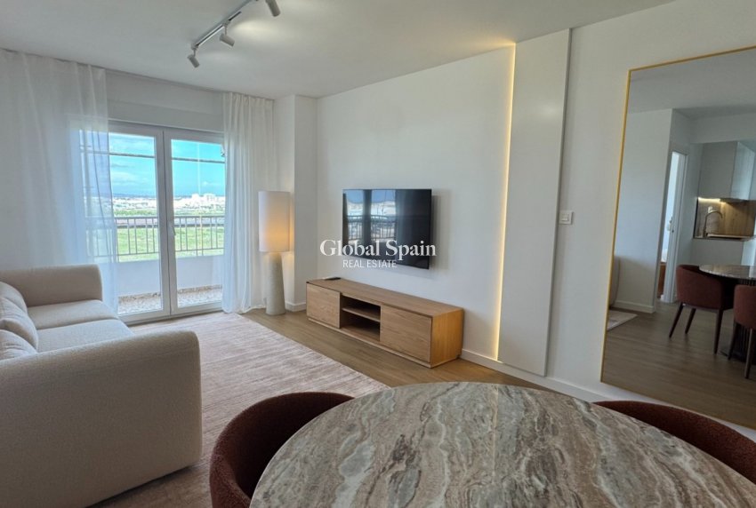 Resale - APARTMENT -
ORIHUELA COSTA - Punta Prima