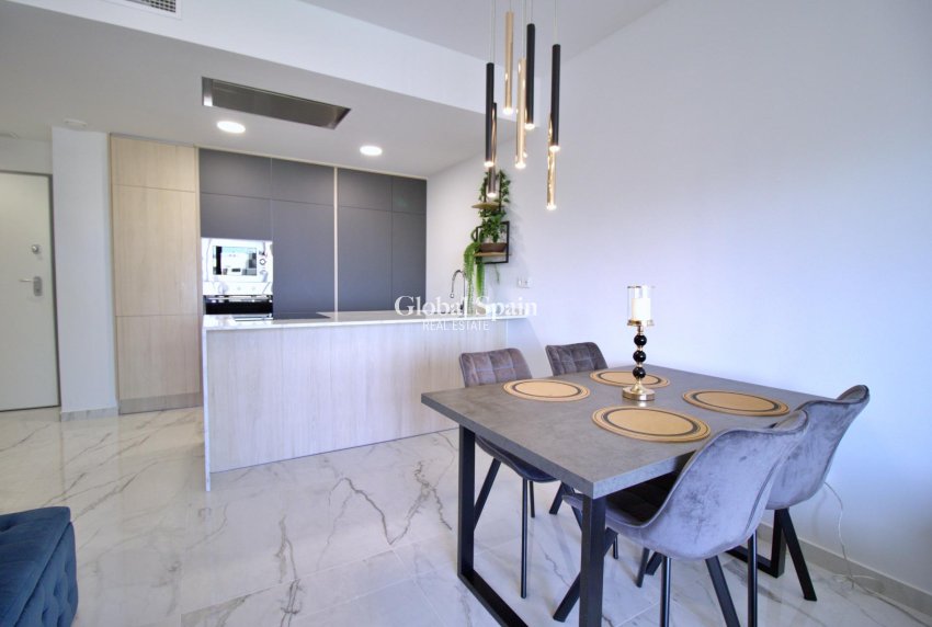 Resale - APARTMENT -
ORIHUELA COSTA - Punta Prima