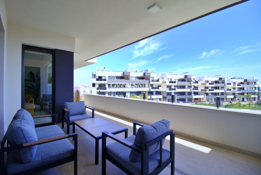 Resale - APARTMENT -
ORIHUELA COSTA - Punta Prima