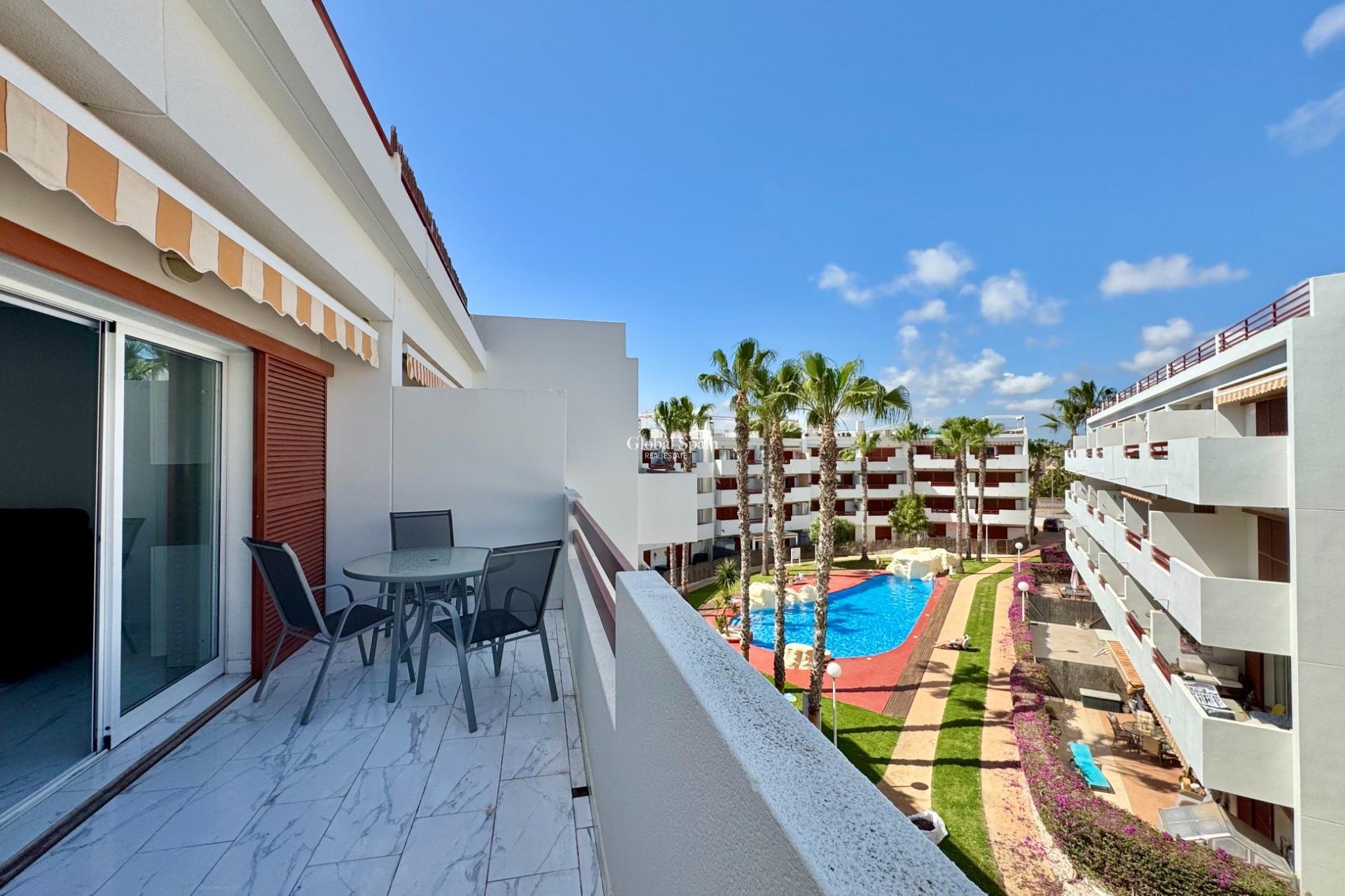 Resale - APARTMENT -
ORIHUELA COSTA - Punta Prima