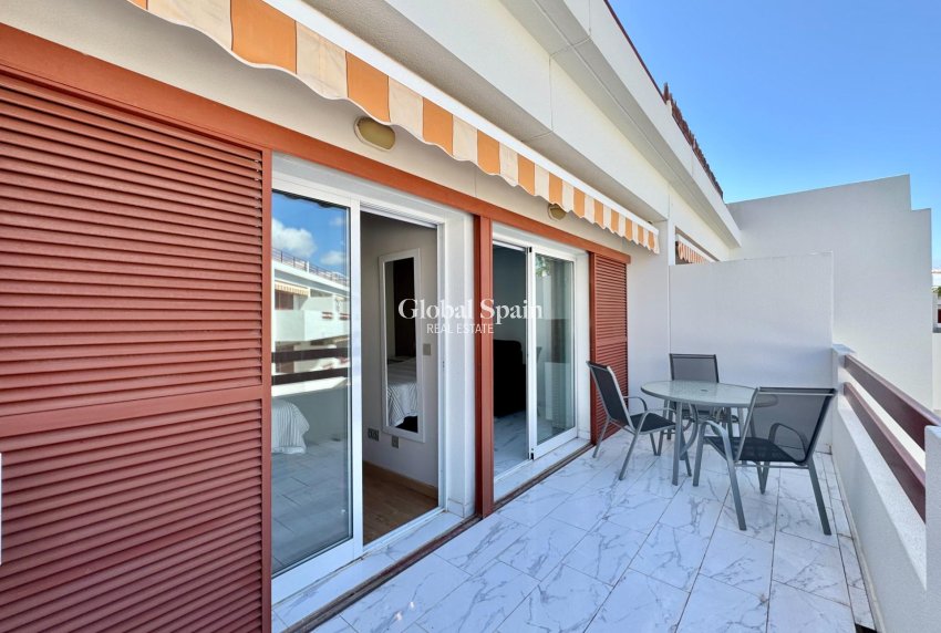 Resale - APARTMENT -
ORIHUELA COSTA - Punta Prima