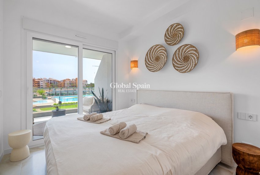 Resale - APARTMENT -
ORIHUELA COSTA - Punta Prima