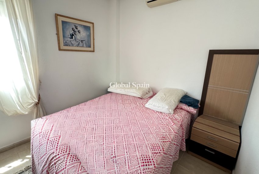 Resale - APARTMENT -
ORIHUELA COSTA - Punta Prima