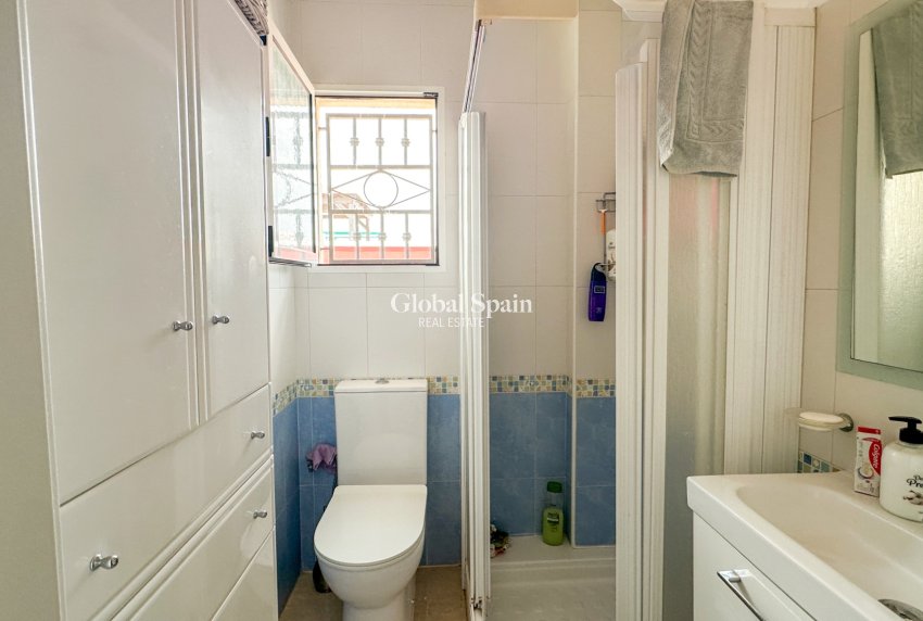 Resale - APARTMENT -
ORIHUELA COSTA - Punta Prima