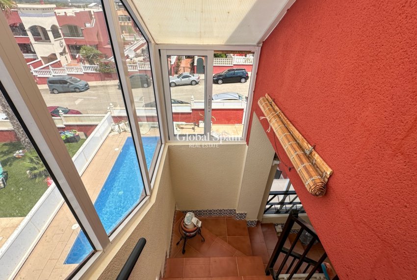 Resale - APARTMENT -
ORIHUELA COSTA - Punta Prima