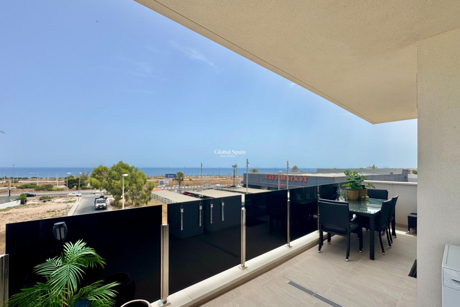 Resale - APARTMENT -
ORIHUELA COSTA - Punta Prima