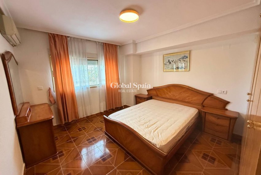 Resale - APARTMENT -
ORIHUELA COSTA - Punta Prima