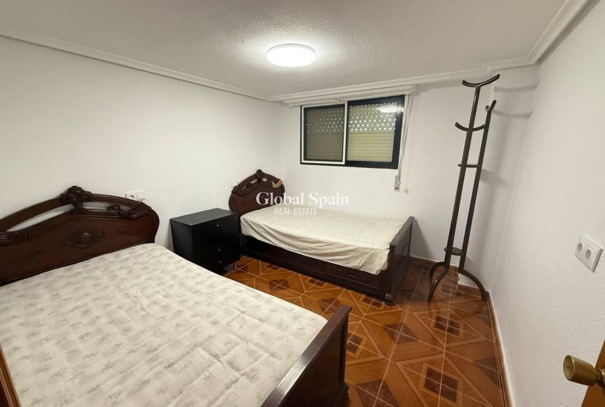 Resale - APARTMENT -
ORIHUELA COSTA - Punta Prima