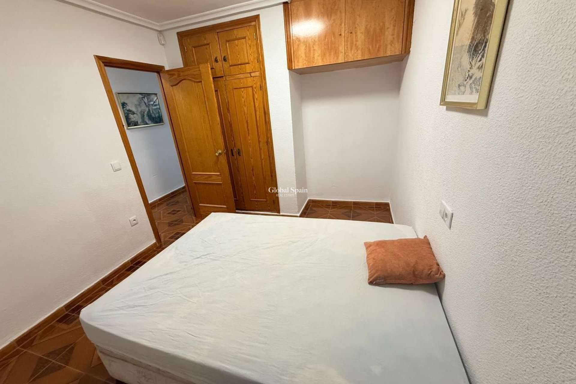 Resale - APARTMENT -
ORIHUELA COSTA - Punta Prima