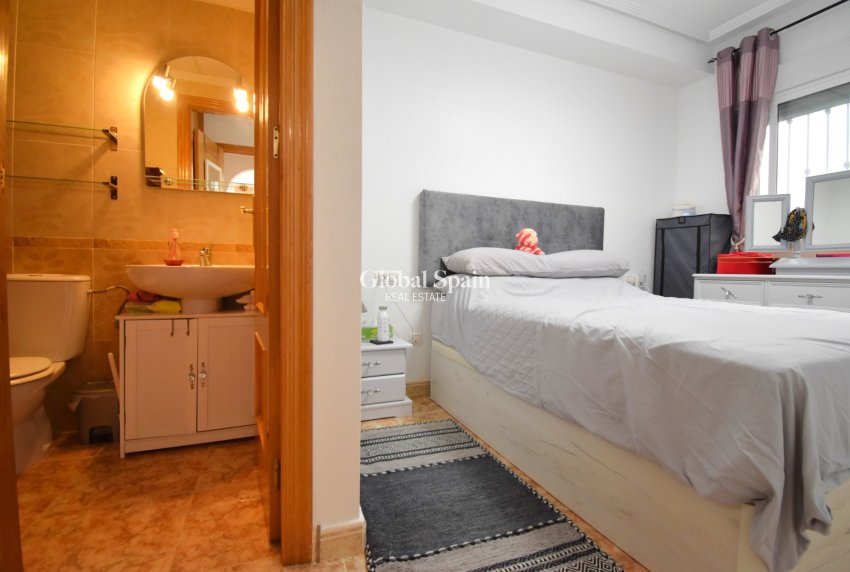 Resale - APARTMENT -
Orihuela Costa - Punta Prima