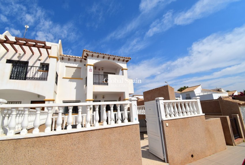 Resale - APARTMENT -
Orihuela Costa - Punta Prima