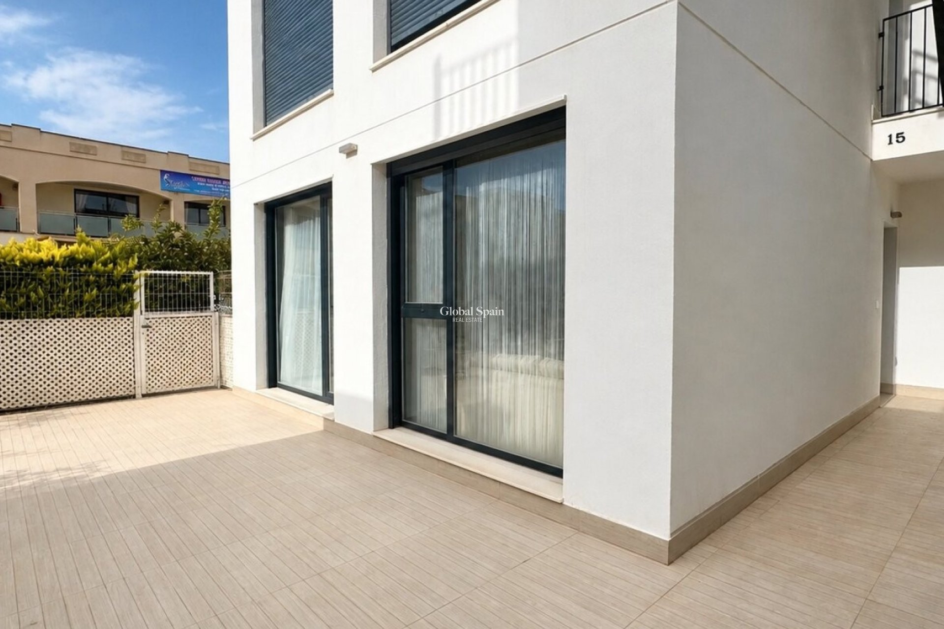 Resale - APARTMENT -
ORIHUELA COSTA - Punta Prima