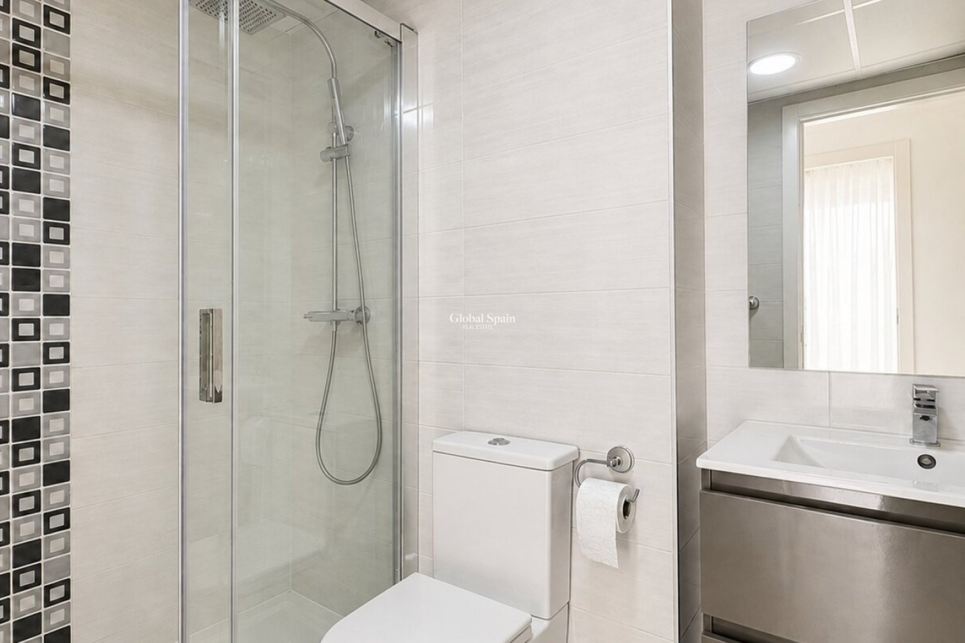Resale - APARTMENT -
ORIHUELA COSTA - Punta Prima