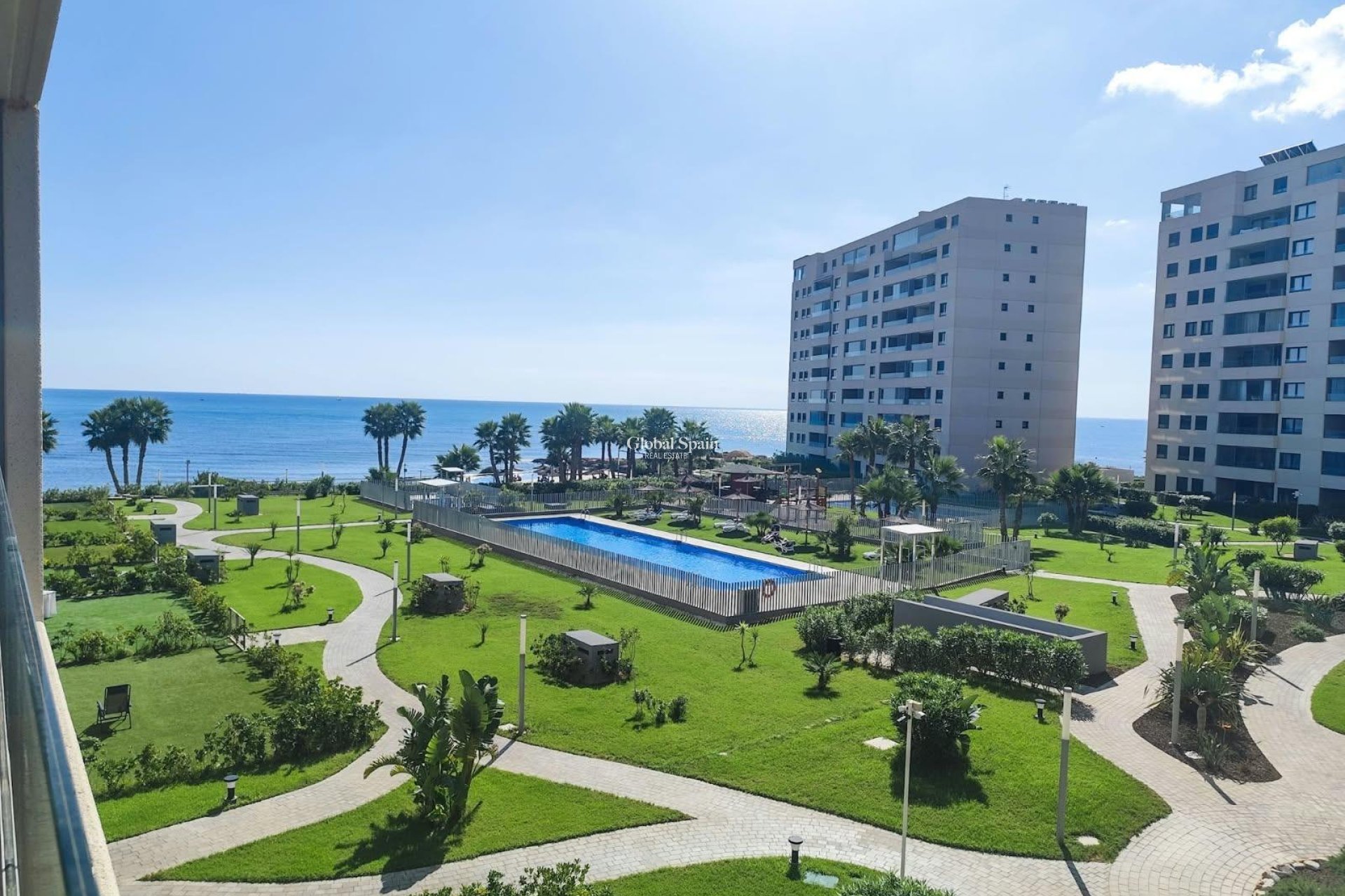 Resale - APARTMENT -
ORIHUELA COSTA - Punta Prima