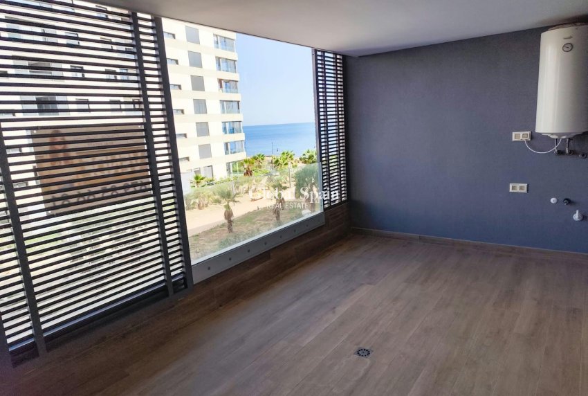 Resale - APARTMENT -
ORIHUELA COSTA - Punta Prima