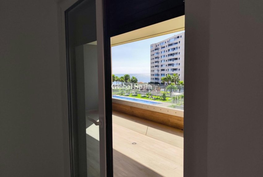 Resale - APARTMENT -
ORIHUELA COSTA - Punta Prima