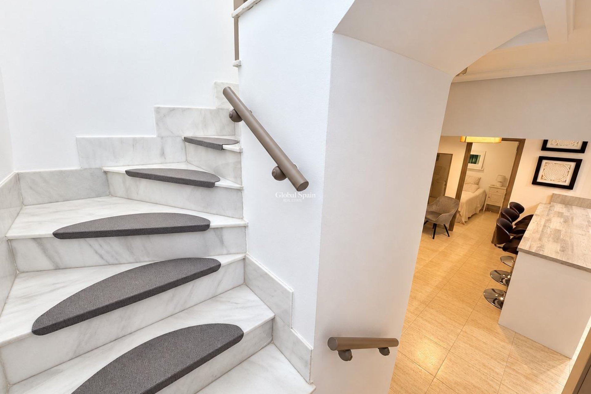 Resale - APARTMENT -
ORIHUELA COSTA - Punta Prima
