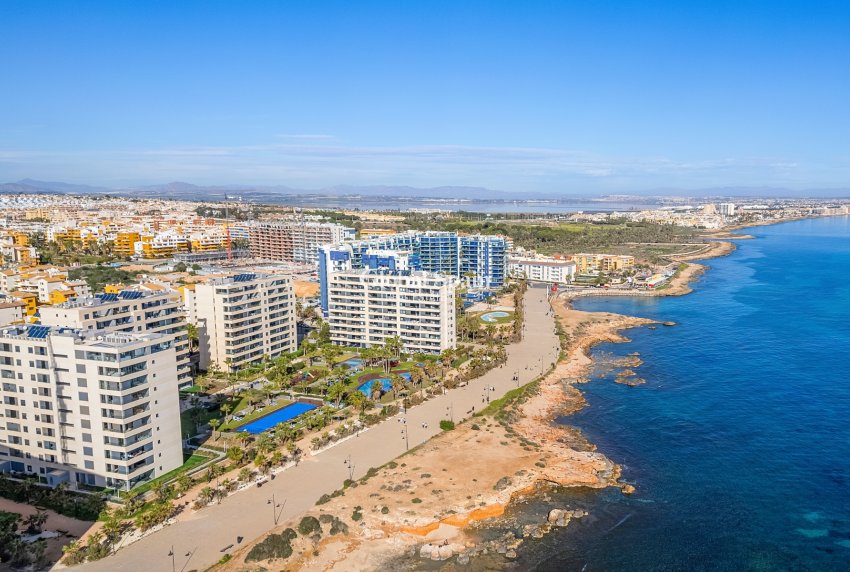 Resale - Apartment -
ORIHUELA COSTA - Punta Prima