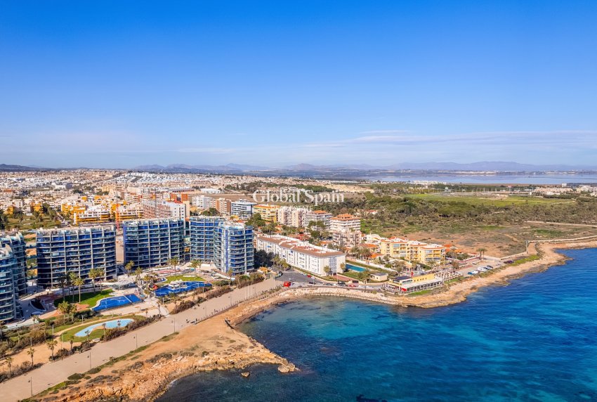 Resale - Apartment -
ORIHUELA COSTA - Punta Prima