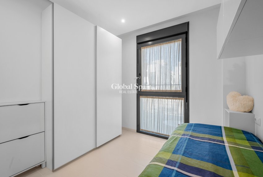 Resale - Apartment -
ORIHUELA COSTA - Punta Prima