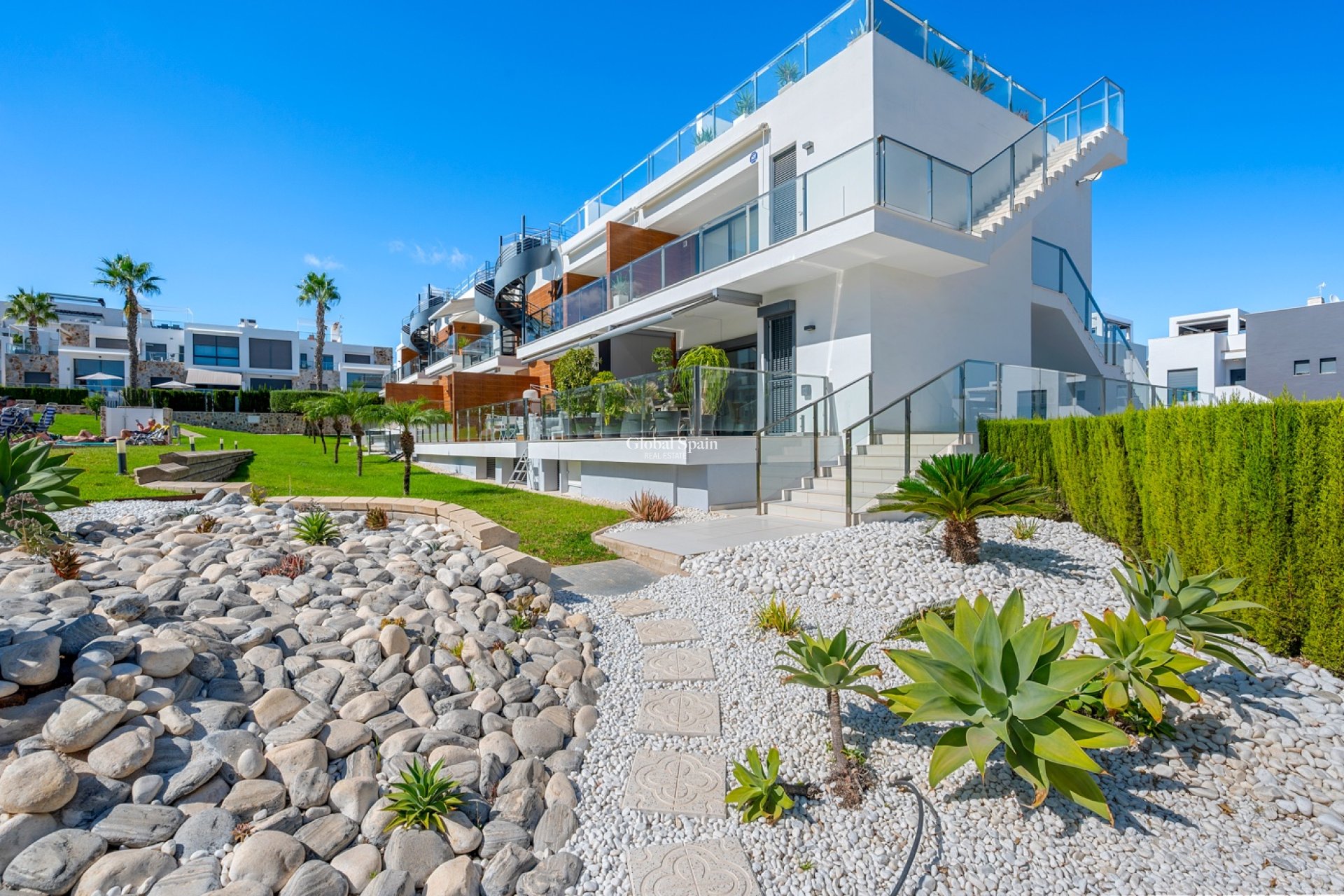 Resale - Apartment -
ORIHUELA COSTA - Punta Prima