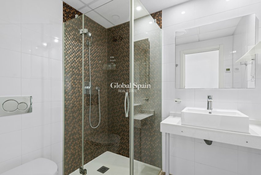 Resale - Apartment -
ORIHUELA COSTA - Punta Prima