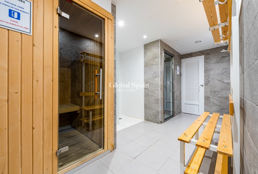 Resale - Apartment -
ORIHUELA COSTA - Punta Prima