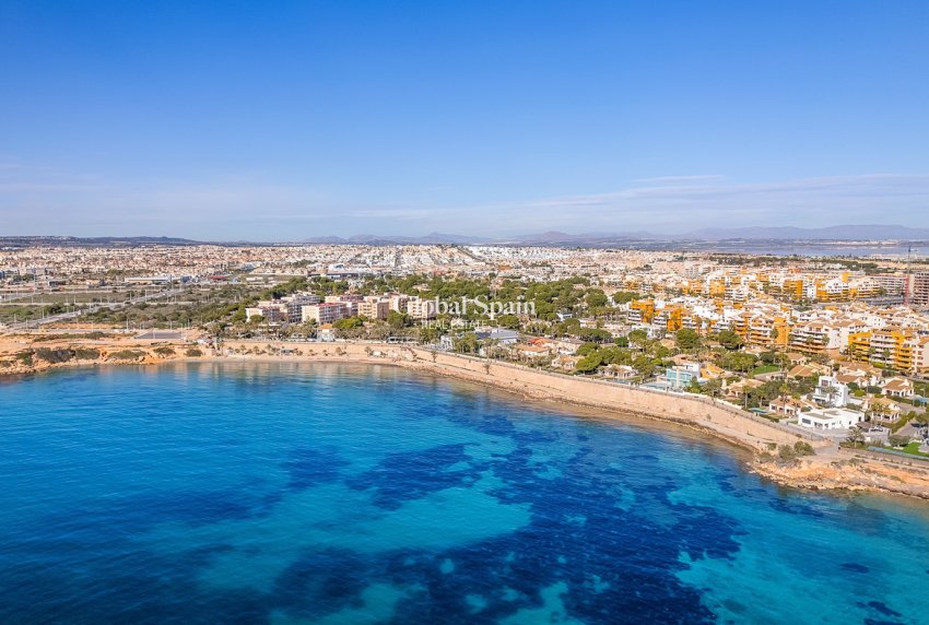 Resale - Apartment -
ORIHUELA COSTA - Punta Prima