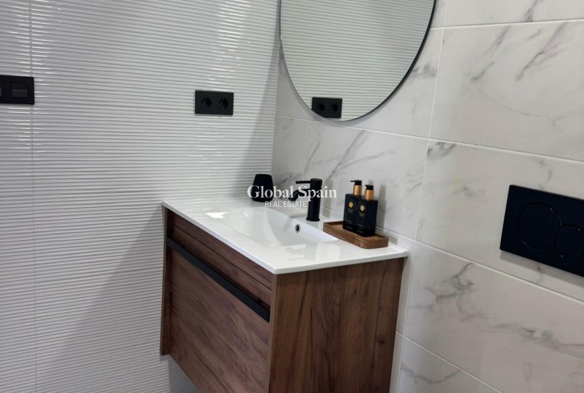 Resale - APARTMENT -
ORIHUELA COSTA - Rocio Del Mar