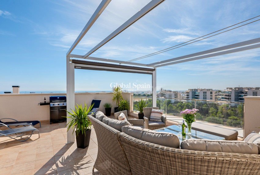 Resale - Apartment -
ORIHUELA COSTA - VILLAMARTÍN