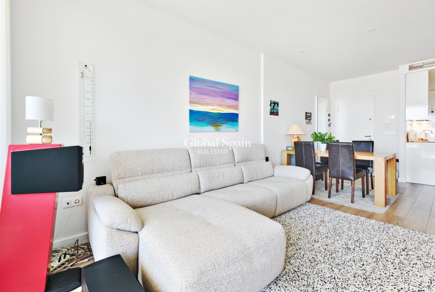 Resale - Apartment -
ORIHUELA COSTA - VILLAMARTÍN