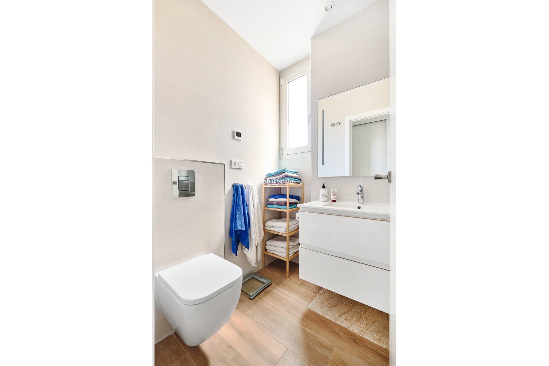 Resale - Apartment -
ORIHUELA COSTA - VILLAMARTÍN