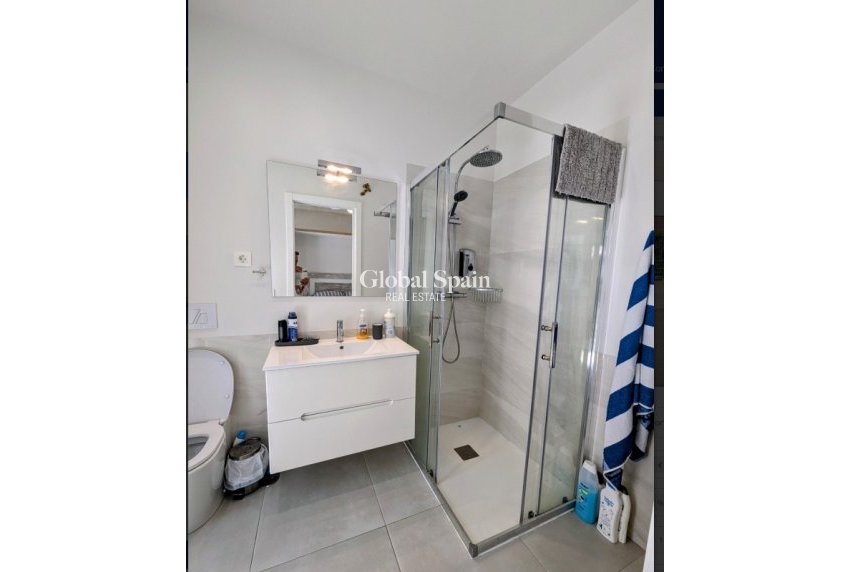 Resale - Apartment -
ORIHUELA COSTA - VILLAMARTÍN